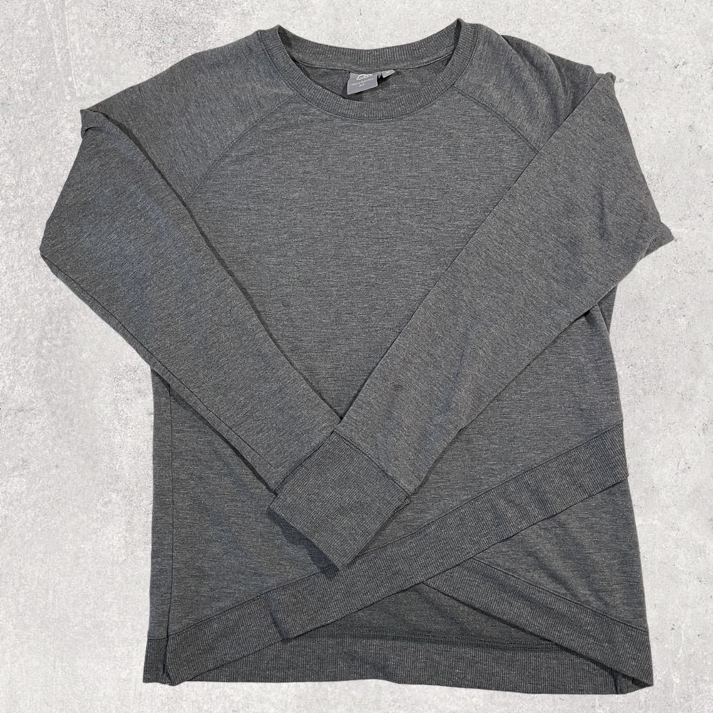 DAISY FUENTES soft casual crewneck cross front sweatshirt lightweight knit gray